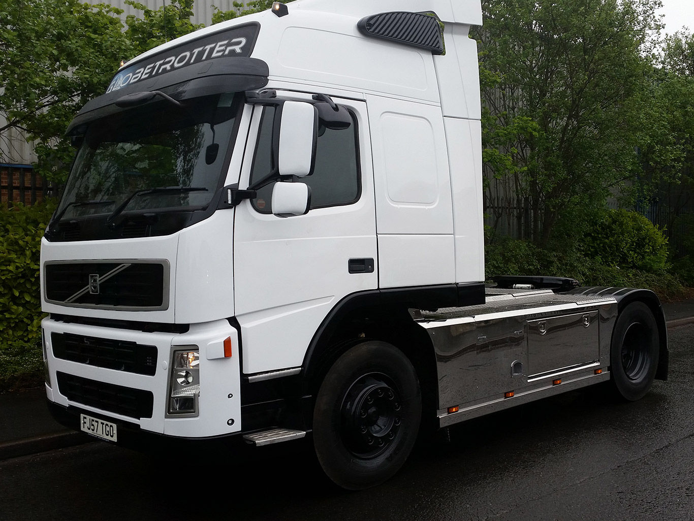 Volvo Modification - Stainless Steel Side Boards, Tool Box & Catwalk